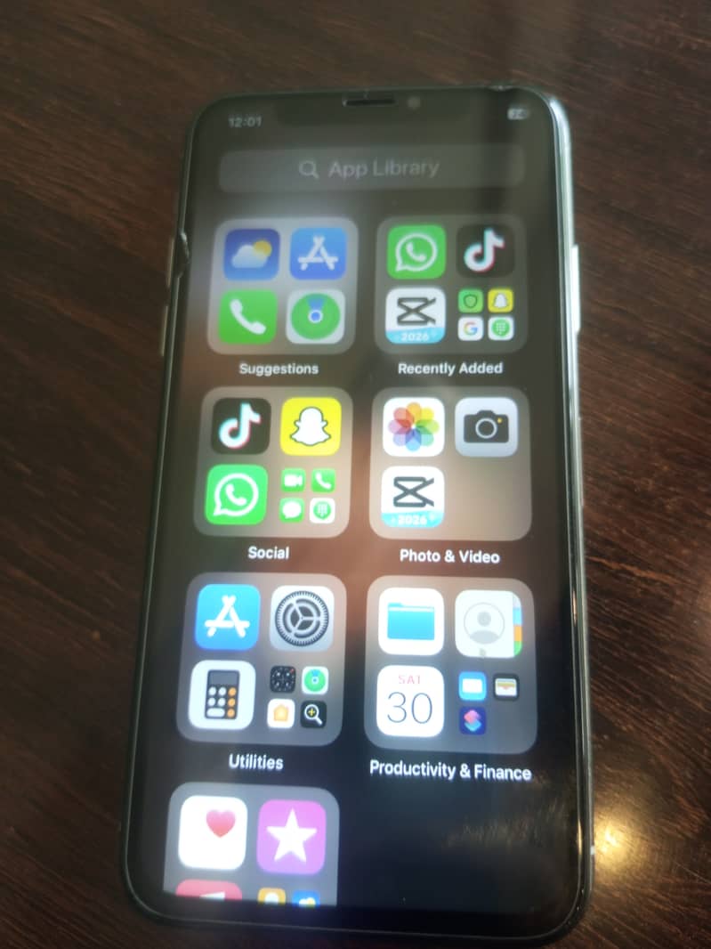 Apple iPhone X 4