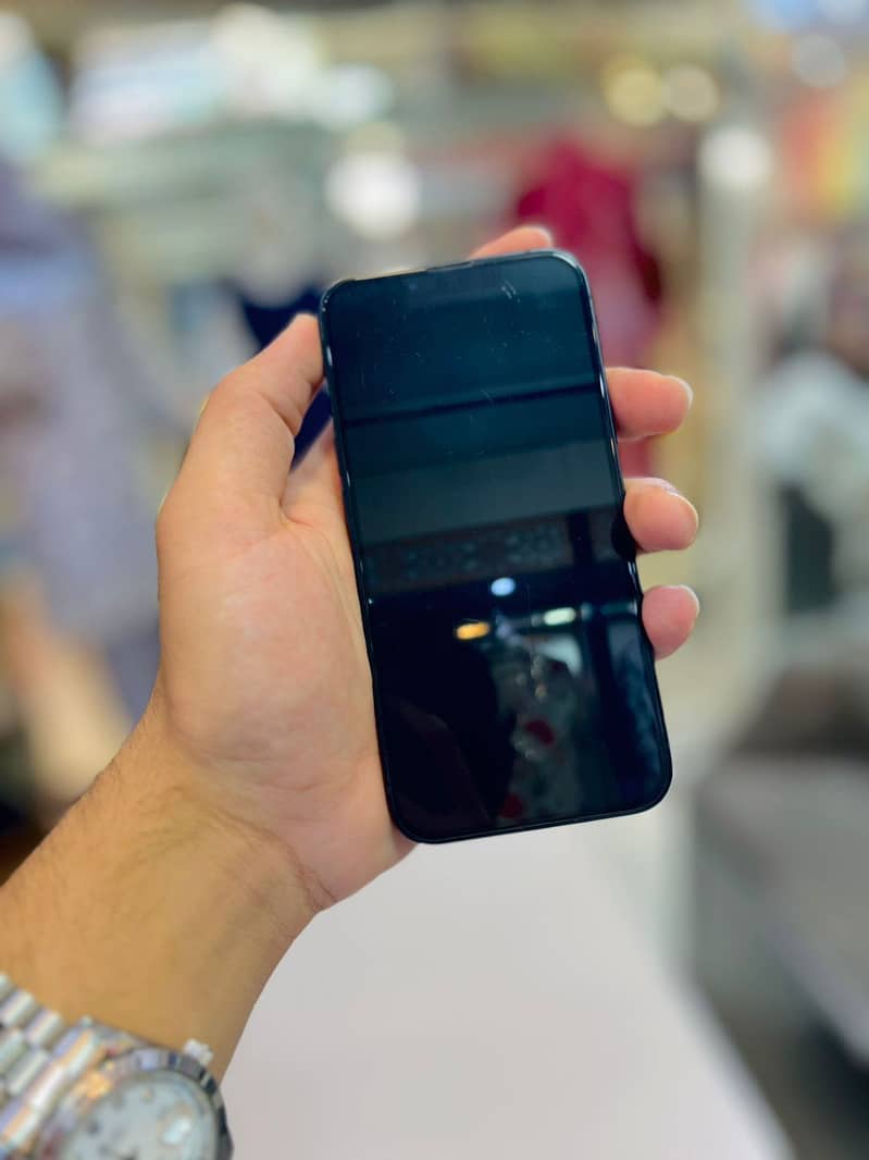 Apple iPhone 13 3