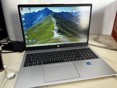 HP250 - 13th Gen i7 Laptop - Almost new condition (9 battery cycles)