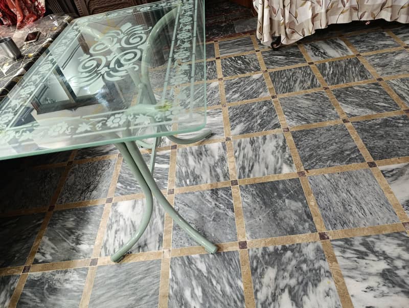 dining tables 0