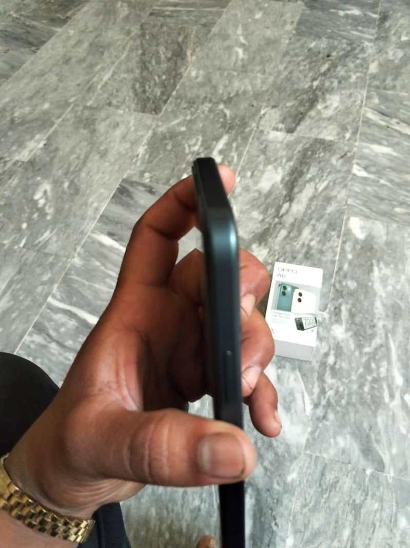 OPPO A6 4