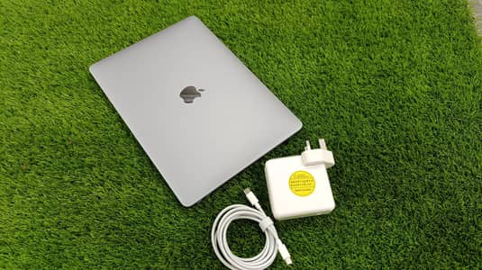 Macbook Air 2020, M1 Chip, 16GB RAM, 256GB SSD