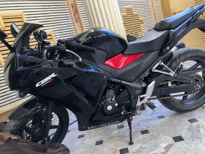 Honda CBR 300R 2015 model for sale