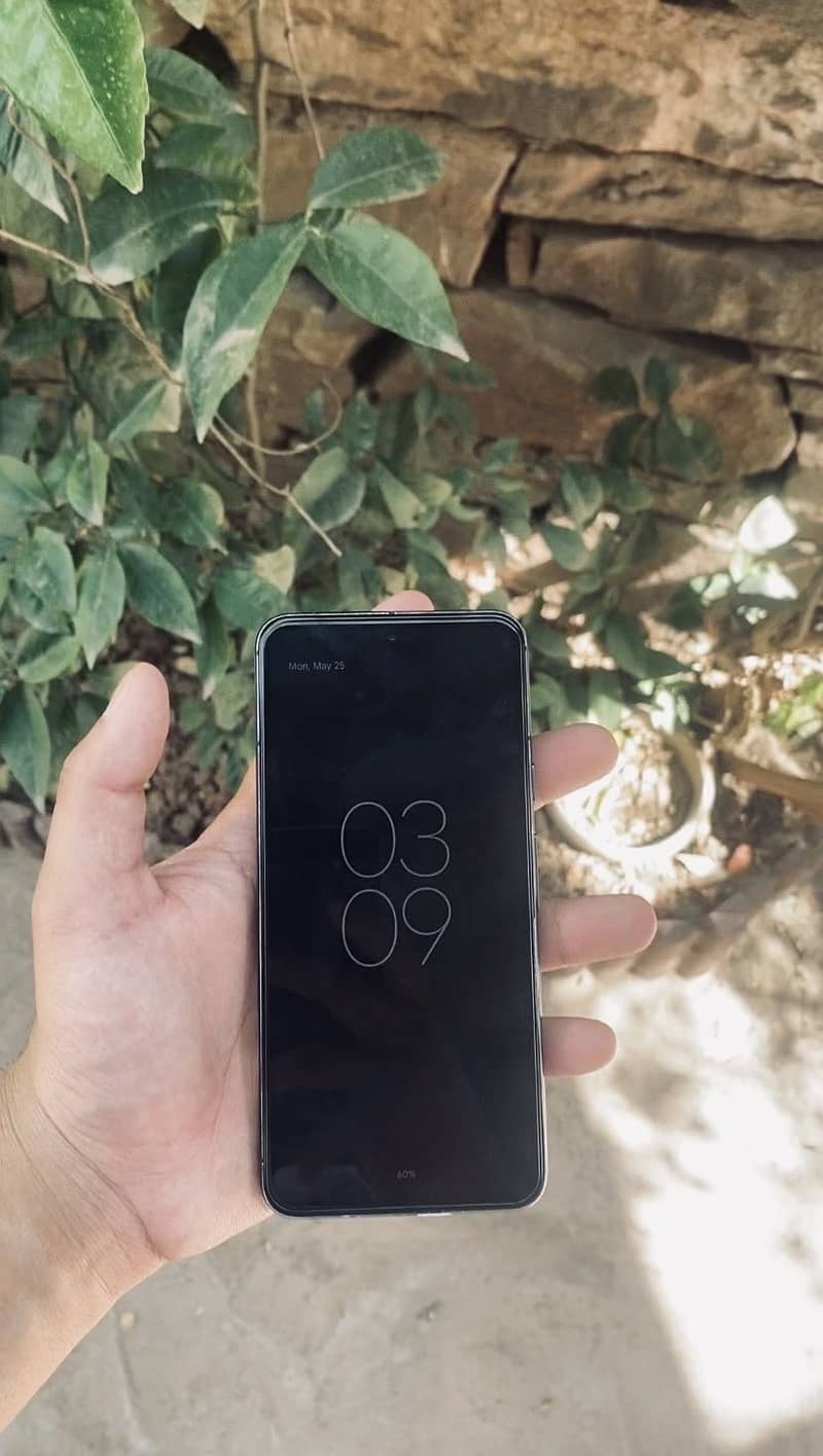 Google Pixel 8 11
