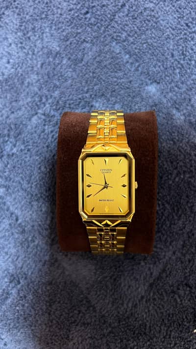 Citizen Quartz Golden Watch Made in japan (Original with Box)