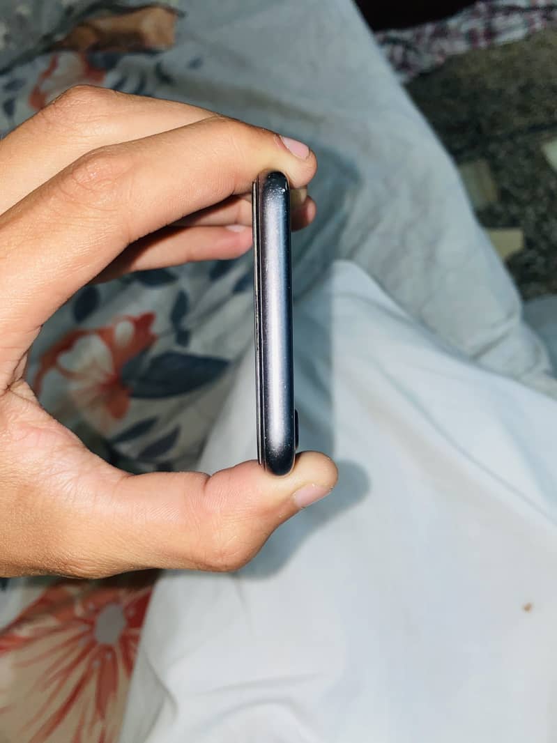 Apple iPhone 8 4