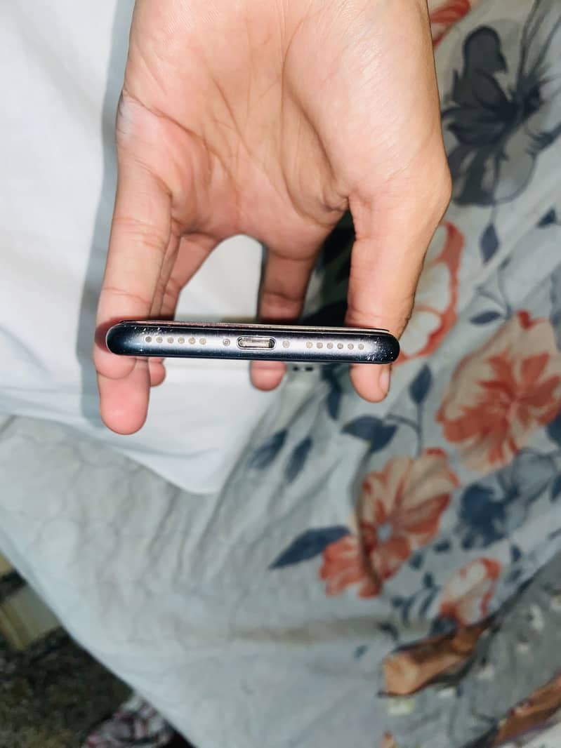 Apple iPhone 8 9