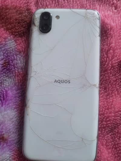 Sharp Aquos R2