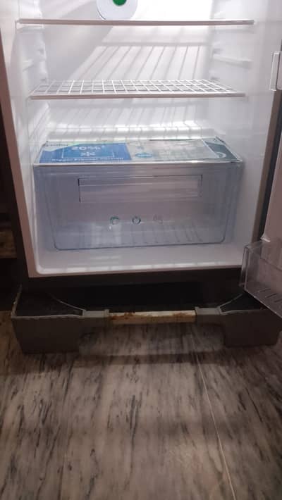 Haier bran medium size chill colling hy bilkul new jesi hy