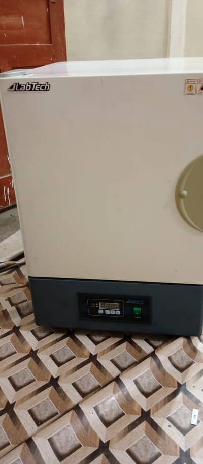 incubator