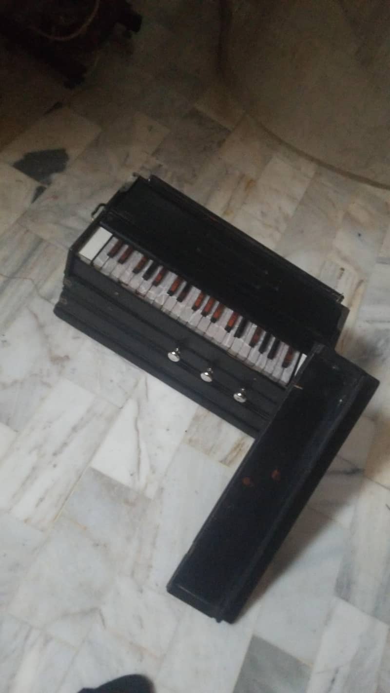 Harmonium 0