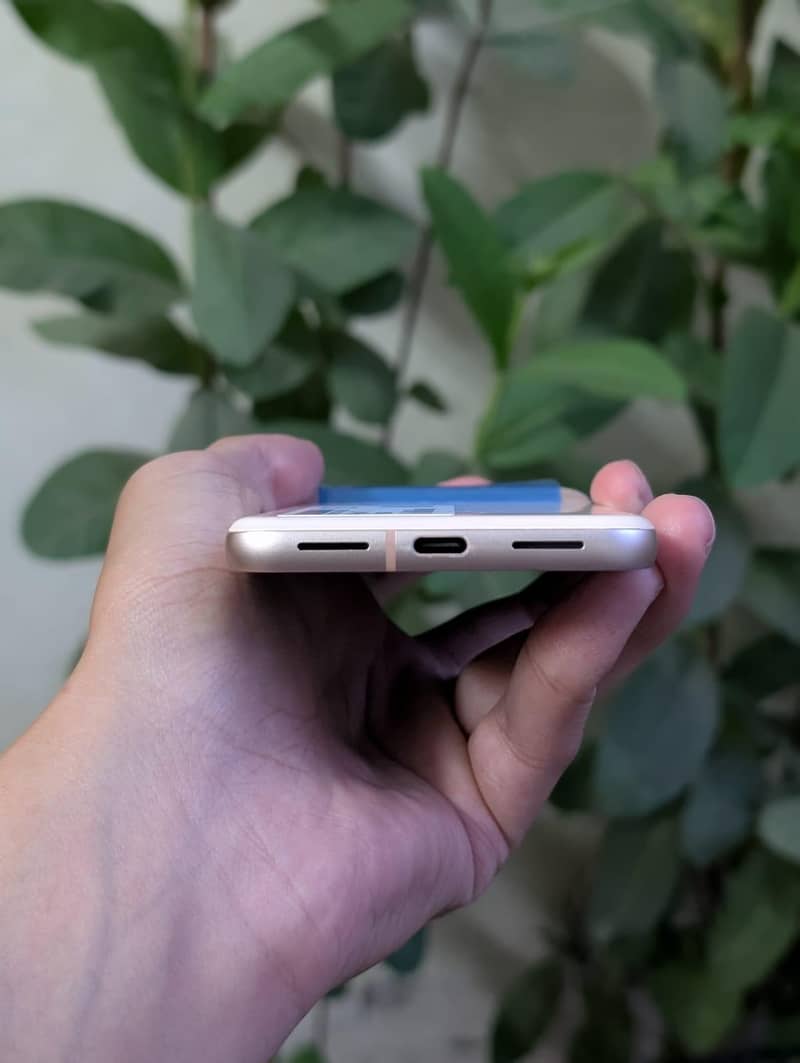 Google Pixel 8 5
