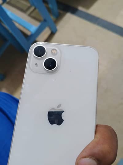 Apple iPhone 13