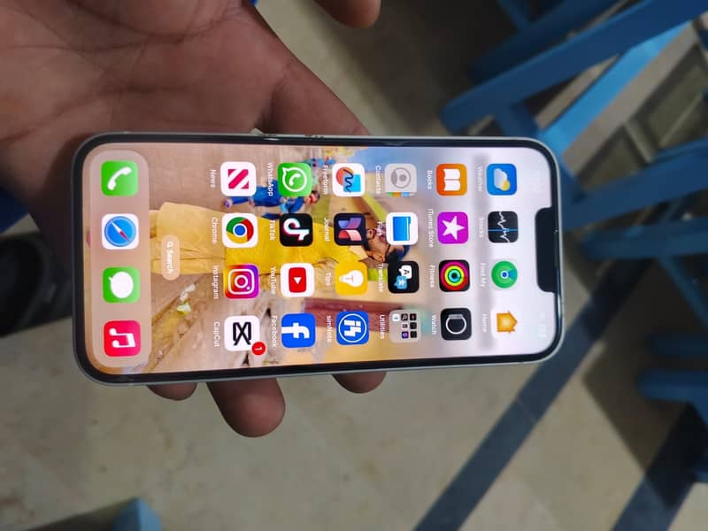 Apple iPhone 13 3