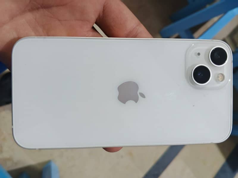 Apple iPhone 13 5