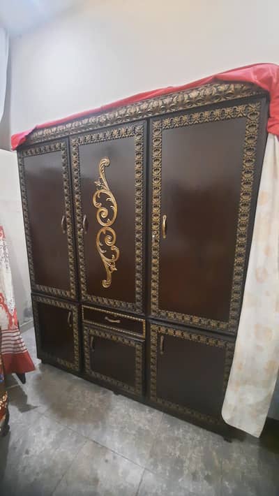 king Size wardrobe with hidden Door