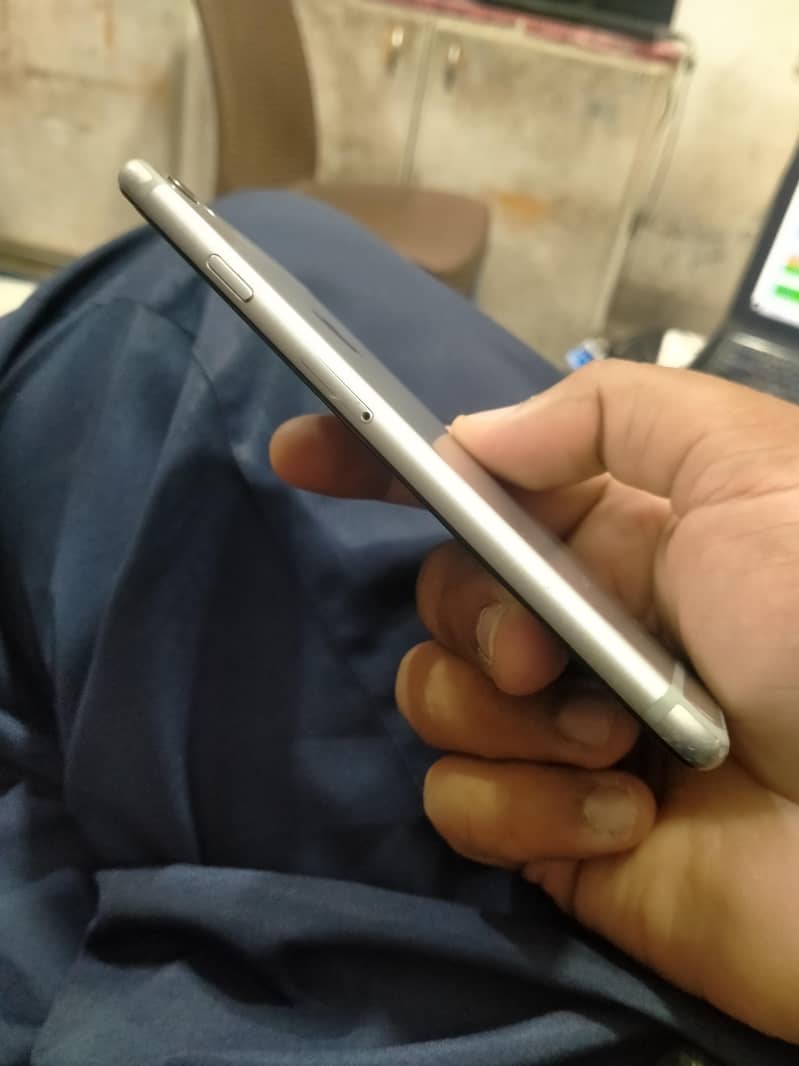 Apple iPhone 6 5