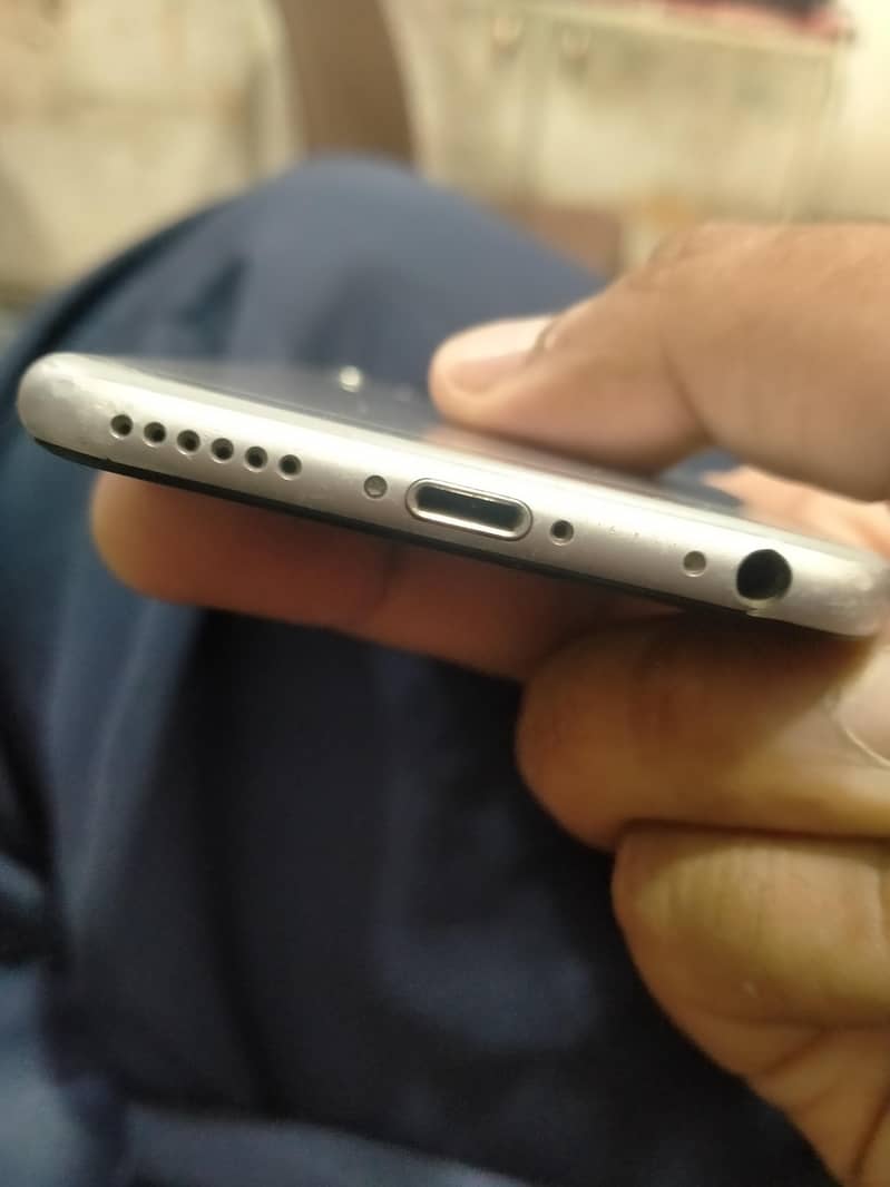 Apple iPhone 6 6