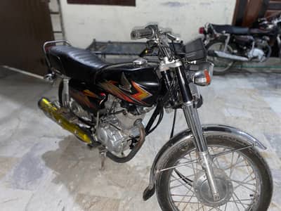 Honda CG 125 Condition 10/7 but Thora SA kharcha hona ha ok ho jaya gi