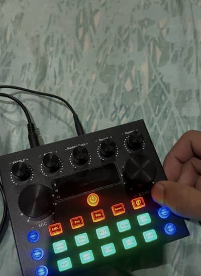 V8s soundcard with box and with handfree