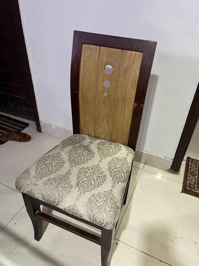 5 seater dining table 3