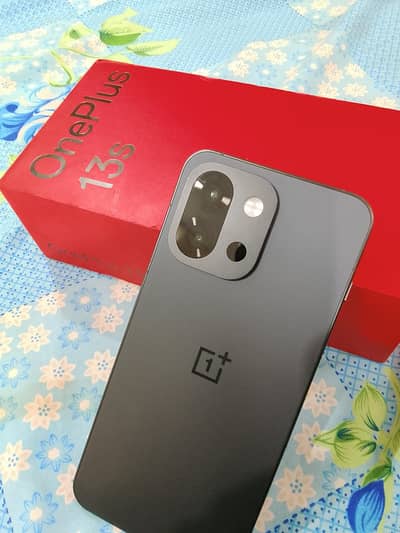 One Plus 13s Mint Condition For Sale