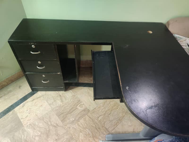 Computer Table 0