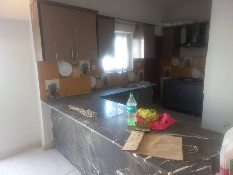 Lateef Duplex Luxuria 12