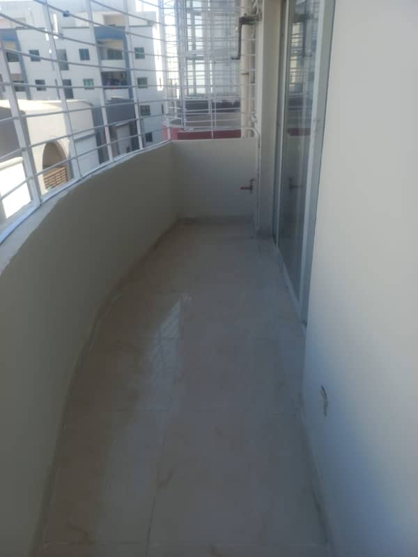 Lateef Duplex Luxuria 18