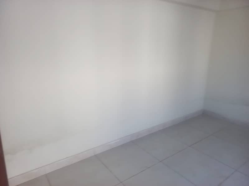 Lateef Duplex Luxuria 22