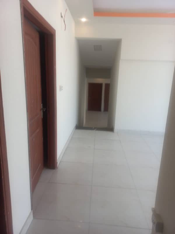 Lateef Duplex Luxuria 28
