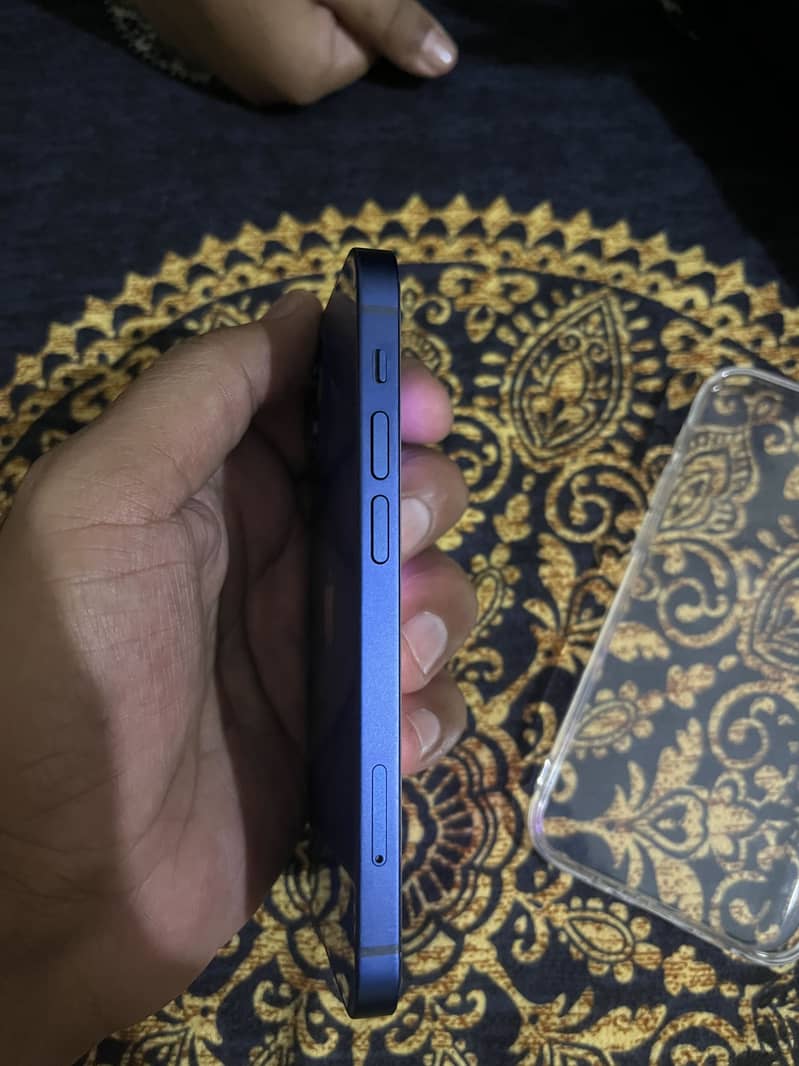 Apple iPhone 12 mini 2