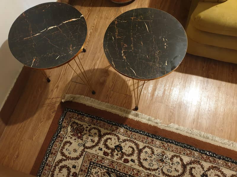 coffee table 0