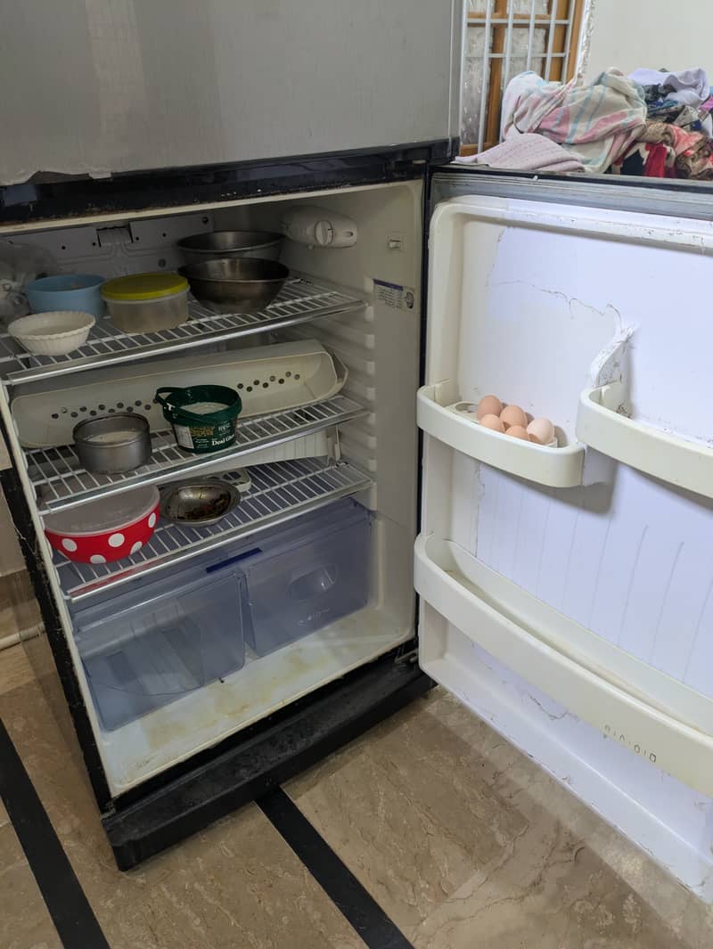 Refrigerator Orient 3