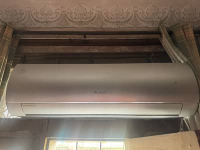 Gree 1.5 ton fairy series air conditioner 10/10 condition box lost