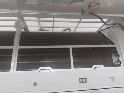 haier 1 ton DC inverter 10/10 condition