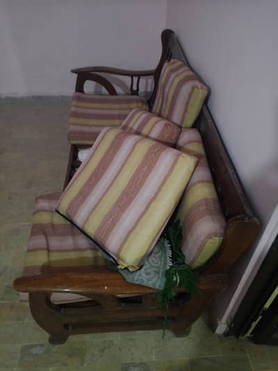 Sofa Set With Sitter