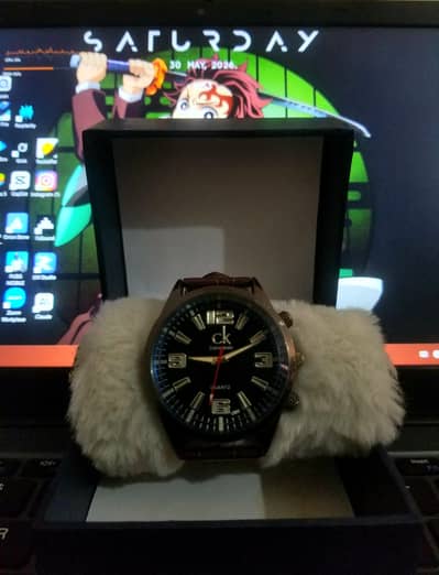 Sleek Men's Quartz Fashion Watch with Italian Cyber Strap