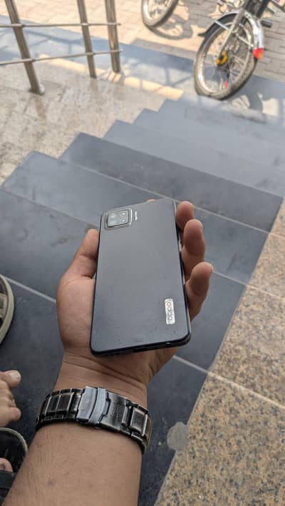 oppo f17 8/128 gb pta approved