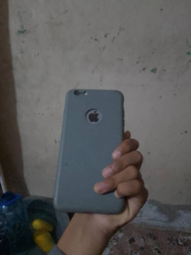 Apple iPhone 6 Plus 0