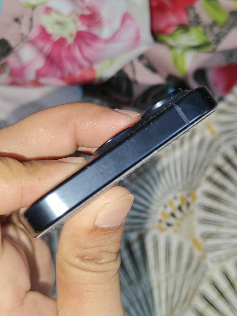 iphone 15 pro 2