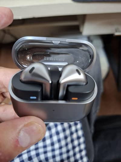 SAMSUNG BUDS3