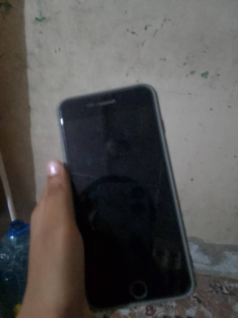 Apple iPhone 6 Plus 4