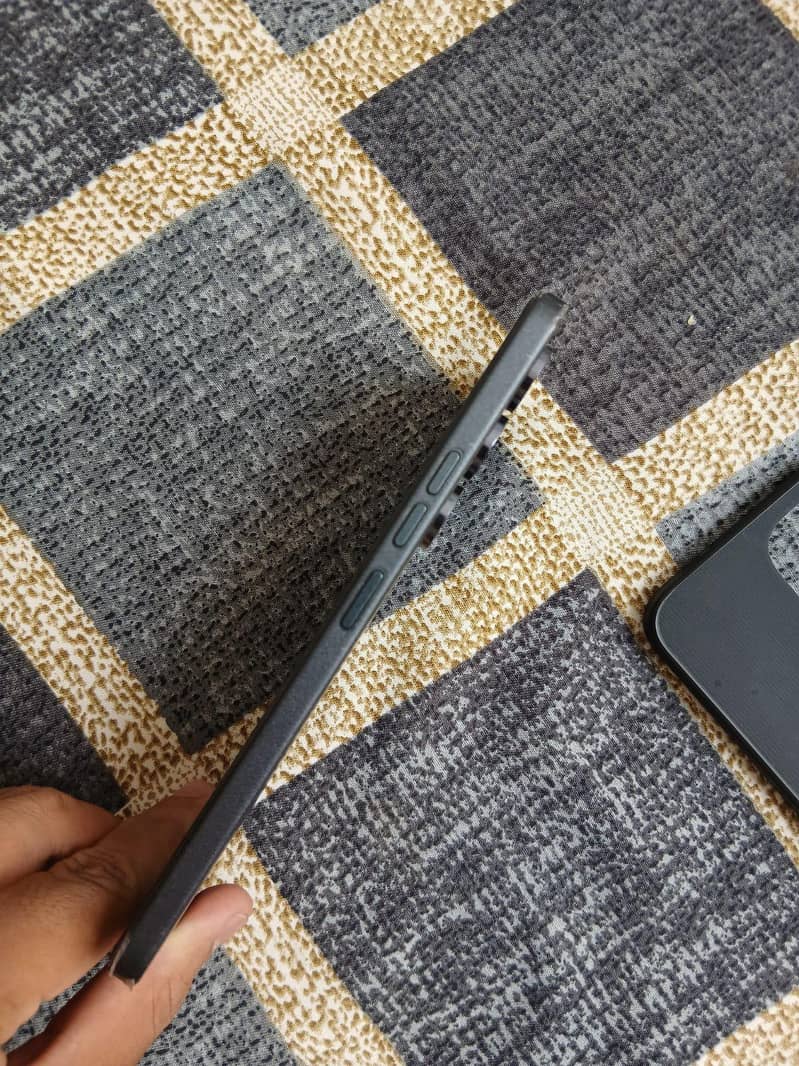 Tecno Spark 40 pro 4