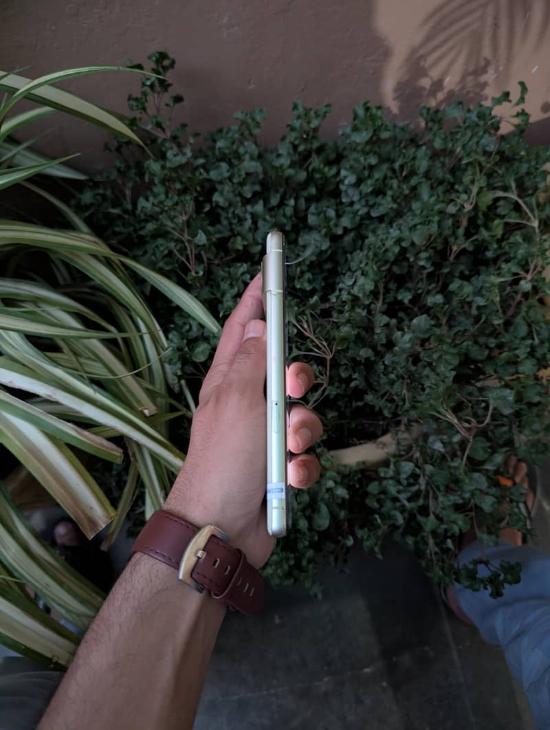 Google Pixel 7 4