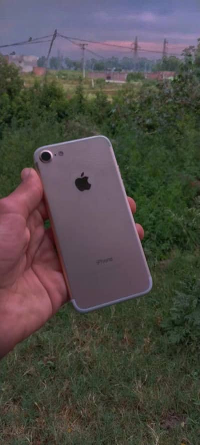 Apple iPhone 7