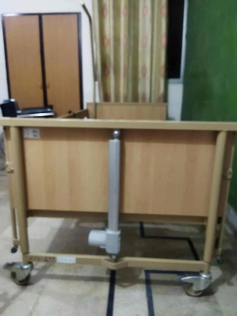 patient bed 8