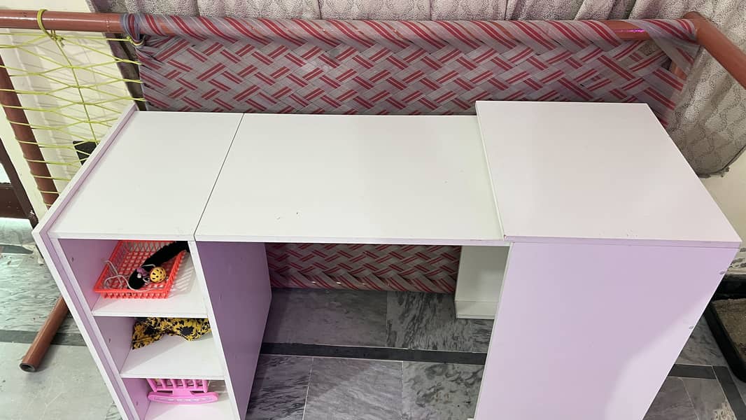 Foldable table 1