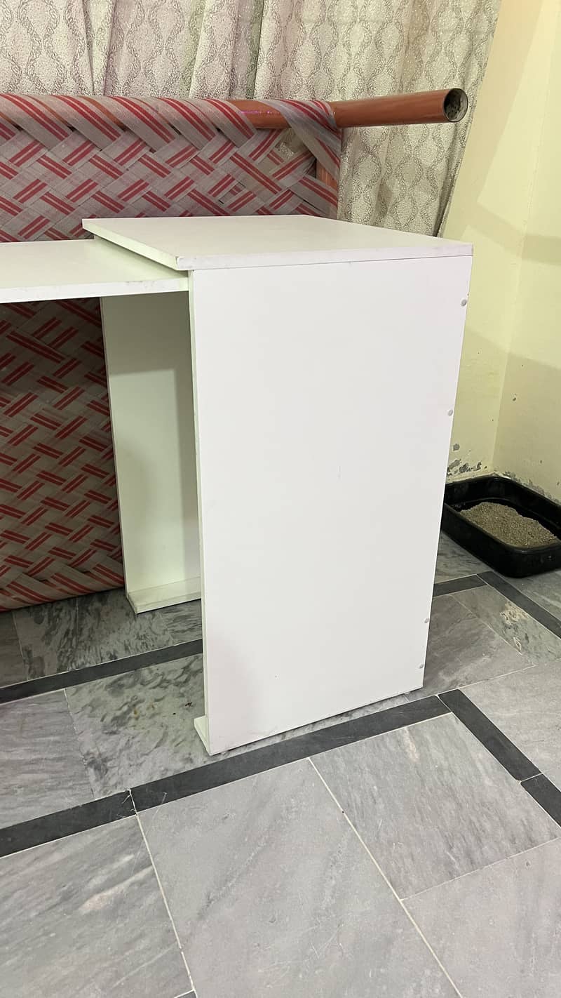 Foldable table 2