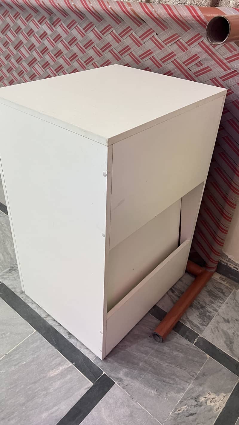 Foldable table 7